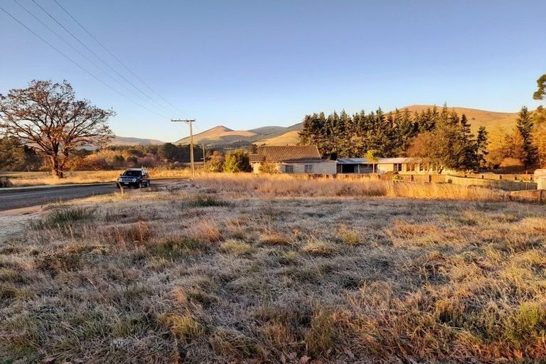 Photo of property in 45 Main Road, Clinton, 9534