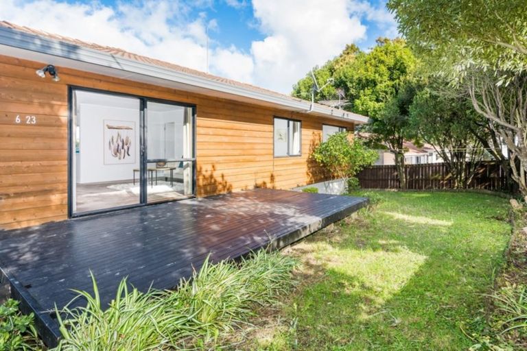Photo of property in 6/23b View Road, Glenfield, Auckland, 0627
