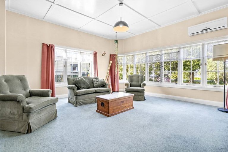 Photo of property in 14 Queen Street, Cambridge, 3434