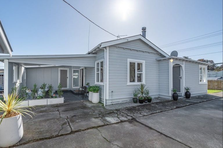 Photo of property in 2 Wakelin Street, Carterton, 5713