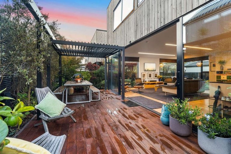 Photo of property in 53a Edward Avenue, Edgeware, Christchurch, 8013