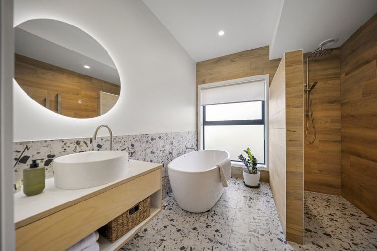 Photo of property in 15 Maataitai Road, Raglan, 3225