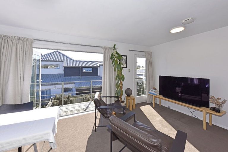 Photo of property in 4/262 Stanmore Road, Richmond, Christchurch, 8013