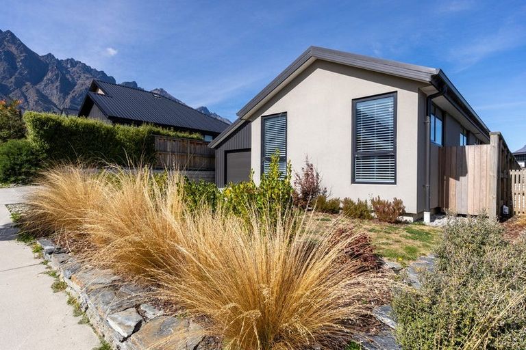 Photo of property in 11 Till Street, Jacks Point, 9371