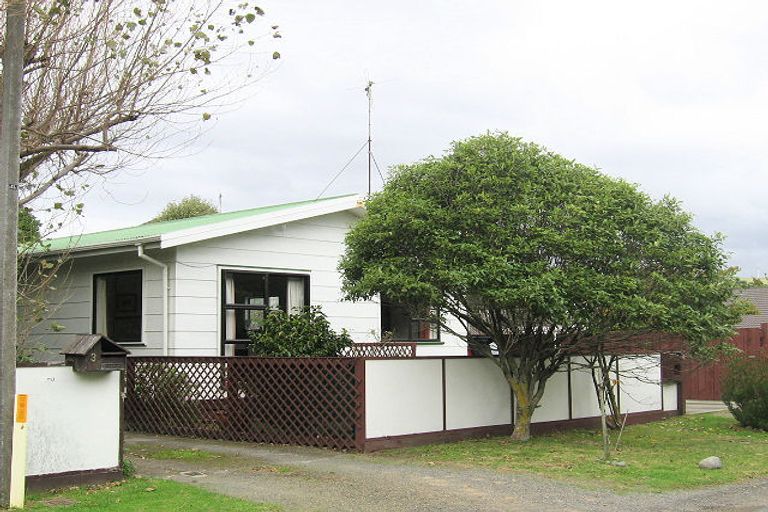 Photo of property in 3 Park Road, Paraparaumu Beach, Paraparaumu, 5032