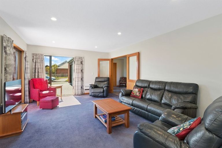 Photo of property in 24 Inglewood Place, Avonhead, Christchurch, 8042