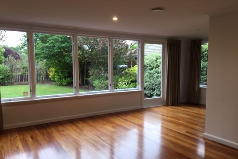 Photo of property in 174 Grahams Road, Burnside, Christchurch, 8053