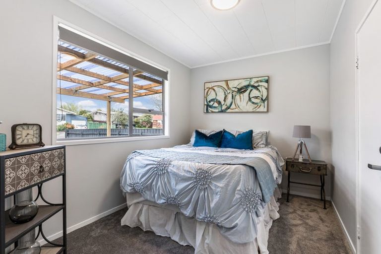 Photo of property in 54 Sikkim Crescent, Clover Park, Auckland, 2019
