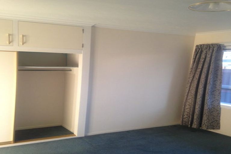 Photo of property in 77 Memorial Avenue, Ilam, Christchurch, 8053
