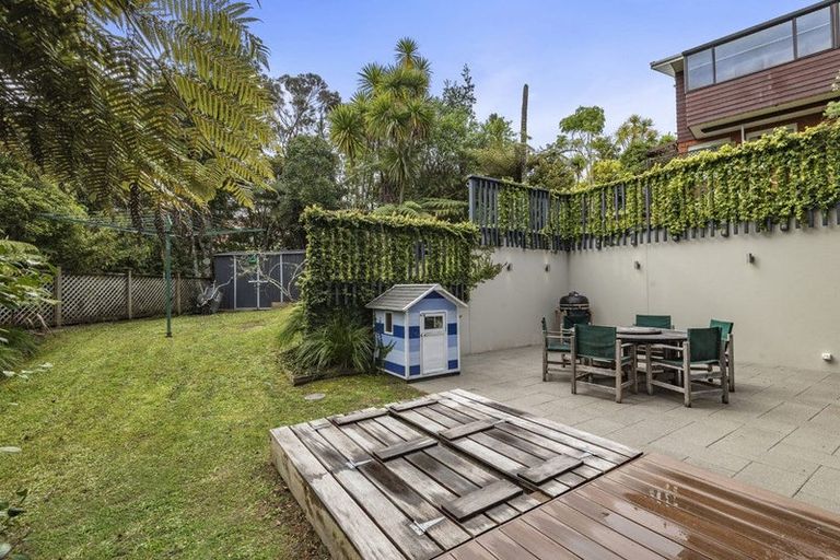 Photo of property in 7 Kauri Road, Birkenhead, Auckland, 0626