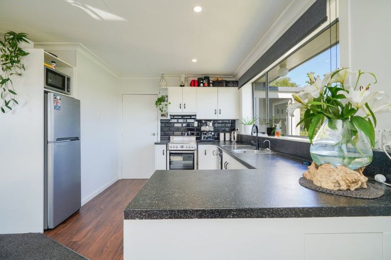 Photo of property in 6 Oteramika Road, Rockdale, Invercargill, 9812