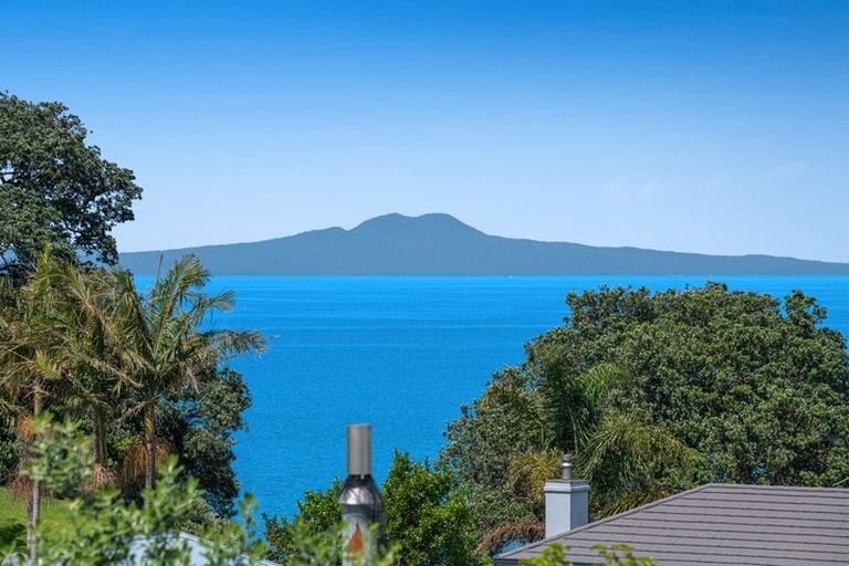 Photo of property in 57a Kestrel Heights, Arkles Bay, Whangaparaoa, 0932