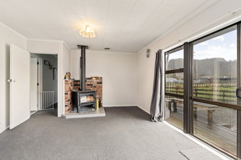 Photo of property in 166 West Road, Mauriceville, Masterton, 5882