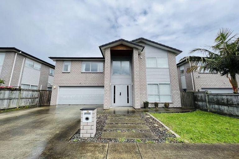 Photo of property in 16 Kira Road, Flat Bush, Auckland, 2016