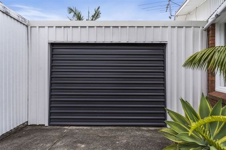 Photo of property in 3/33 Northumberland Avenue, Belmont, Auckland, 0622