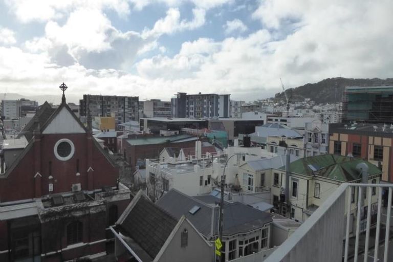 Photo of property in Qba Apartments, 3k/51 Webb Street, Mount Cook, Wellington, 6011