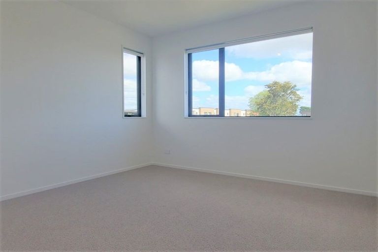 Photo of property in 38 Gosper Road, Takanini, 2112