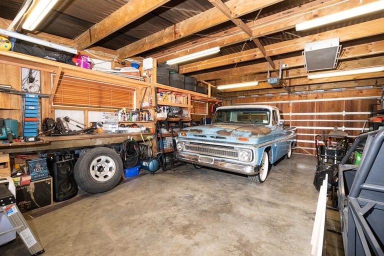 Photo of property in 24a Cambridge Road, Riverhead, 0820