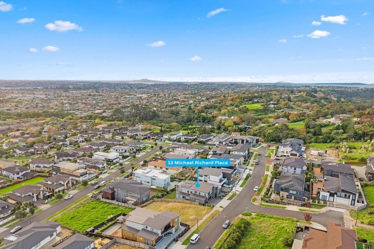 Photo of property in 13 Michael Richard Place, East Tamaki Heights, Auckland, 2016