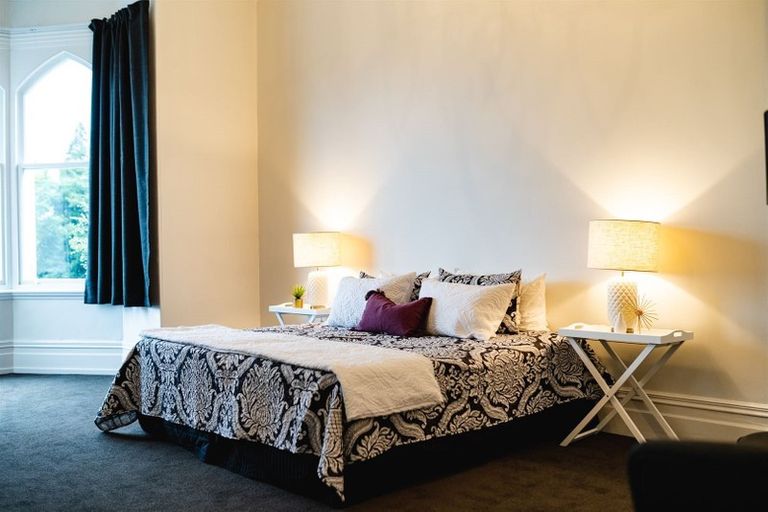 Photo of property in 50 Manor Place, Dunedin Central, Dunedin, 9016