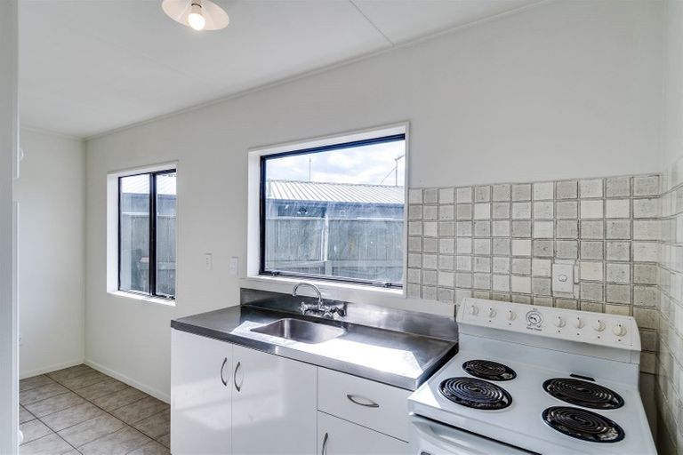 Photo of property in 11d Hinton Road, Taradale, Napier, 4112