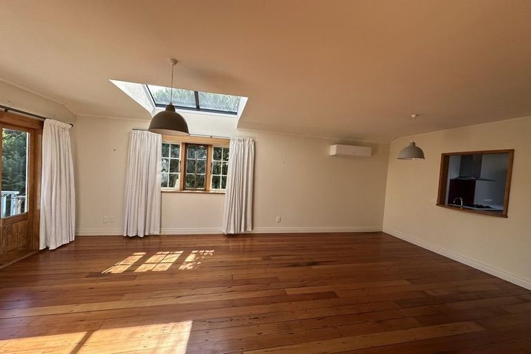 Photo of property in 37 Shirley Street, Karori, Wellington, 6012