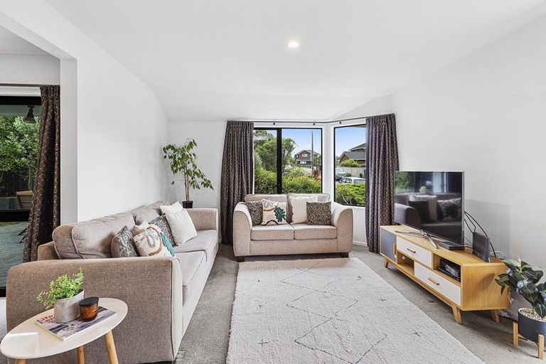 Photo of property in 5 Shastri Terrace, Khandallah, Wellington, 6035