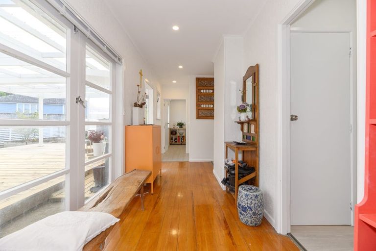 Photo of property in 52 Don Buck Road, Massey, Auckland, 0614