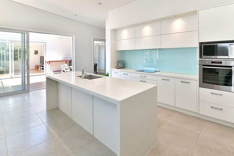 Photo of property in 38 Manhattan Rise, Orewa, 0931