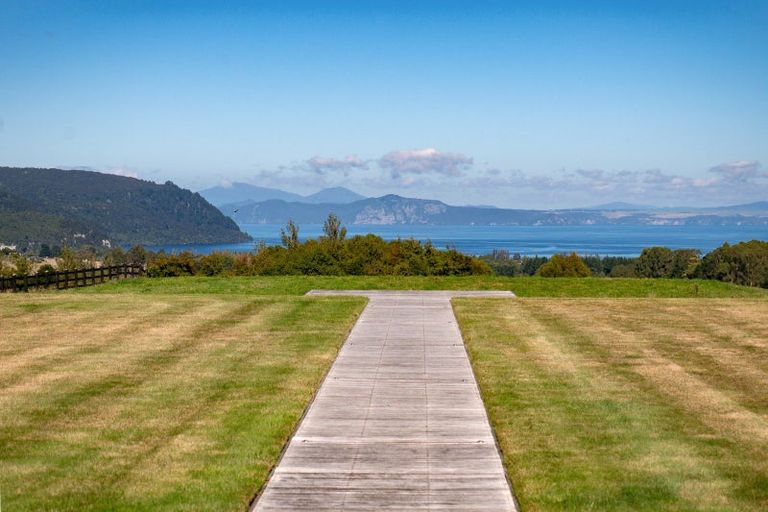 Photo of property in 122 Hitiri Road, Kinloch, Taupo, 3377