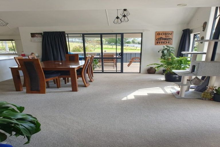 Photo of property in 647 Pipiwai Road, Matarau, Whangarei, 0176