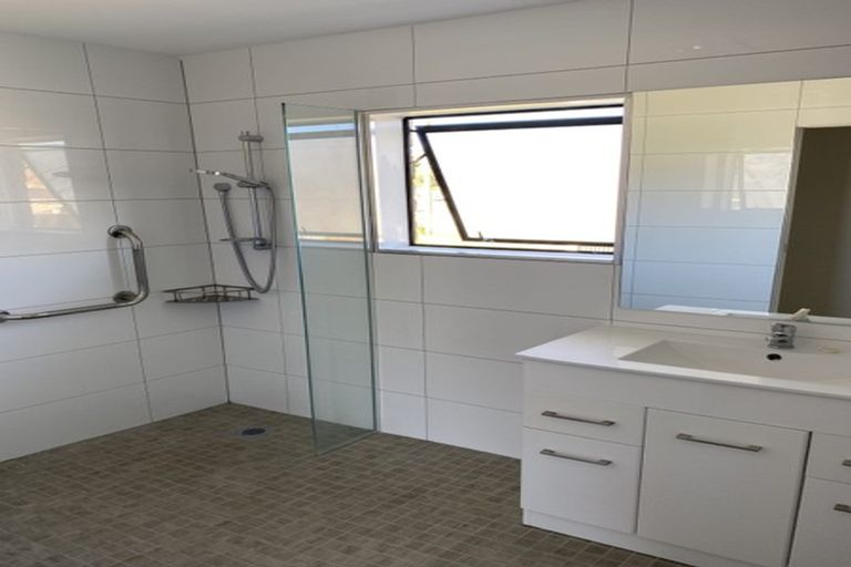 Photo of property in 1/28 Hall Street, Pukekohe, 2120