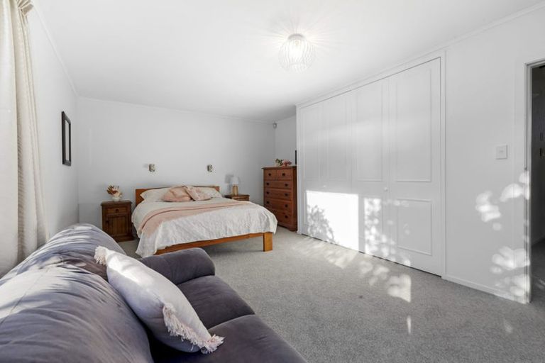 Photo of property in 48 Thurleigh Grove, Karori, Wellington, 6012