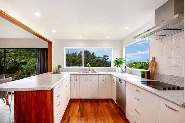 Photo of property in 4 Flint Way, Northland, Wellington, 6012