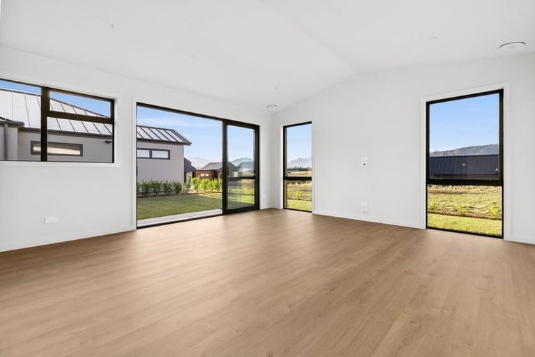 Photo of property in 14a Marjon Drive, Wanaka, 9305