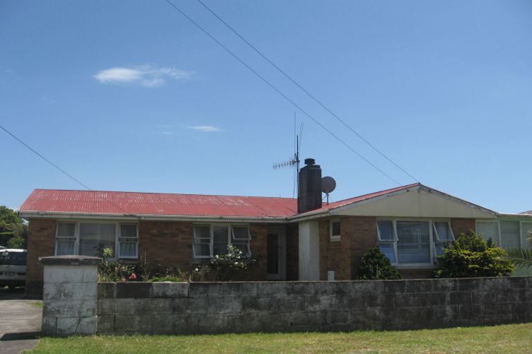 Photo of property in 9 Lee Street, Te Puke, 3119
