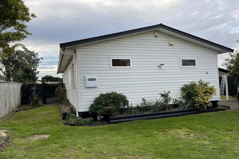 Photo of property in 40 Linwood Drive, Paraparaumu, 5032