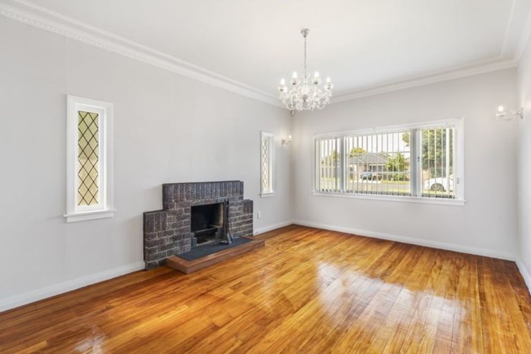 Photo of property in 2 Gibson Road, Tuakau, 2121