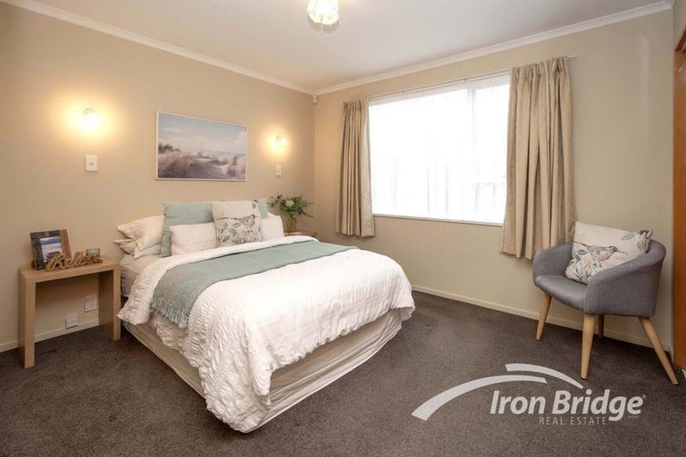 Photo of property in 2/44 Hills Road, Edgeware, Christchurch, 8013