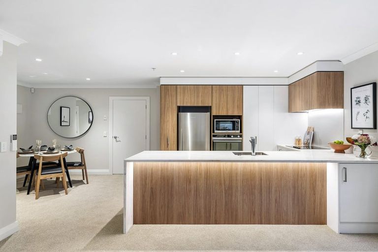 Photo of property in 4/30 Ambassador Glade, Orewa, 0931