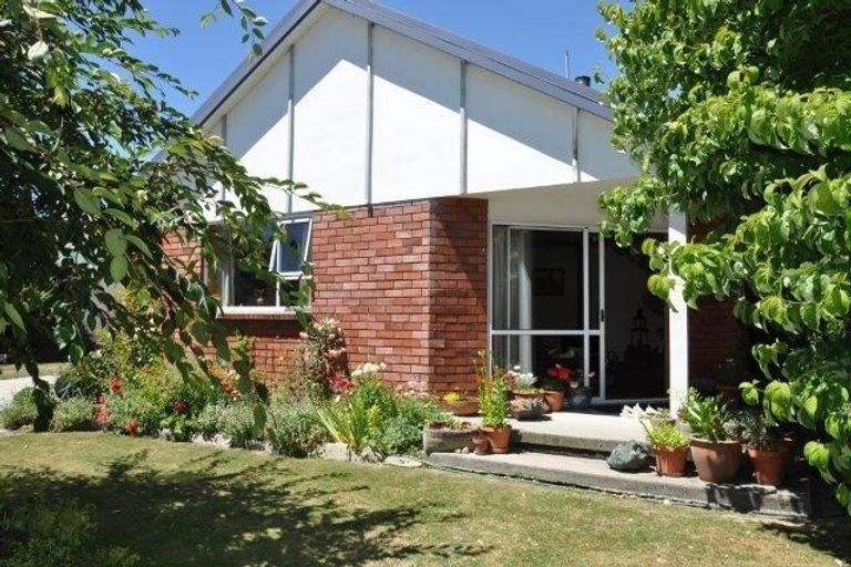 Photo of property in 5a Larch Place, Wanaka, 9305