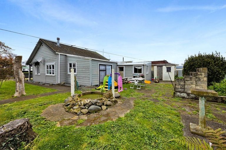 Photo of property in 407a Waihi Road, Normanby, Hawera, 4614