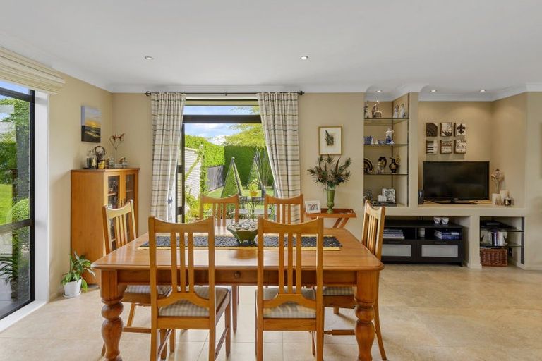 Photo of property in 26 Stonebridge Way, Prebbleton, 7604