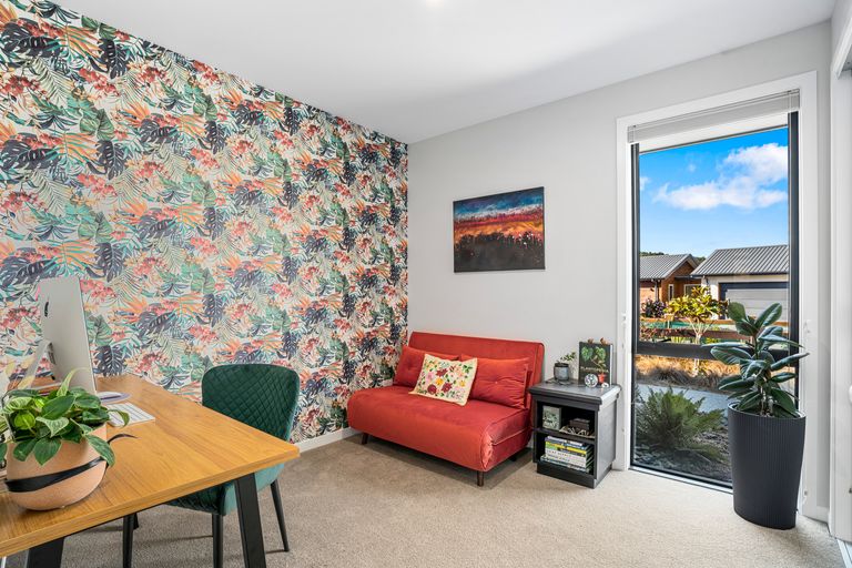 Photo of property in 89 Infinity Drive, Wanaka, 9305