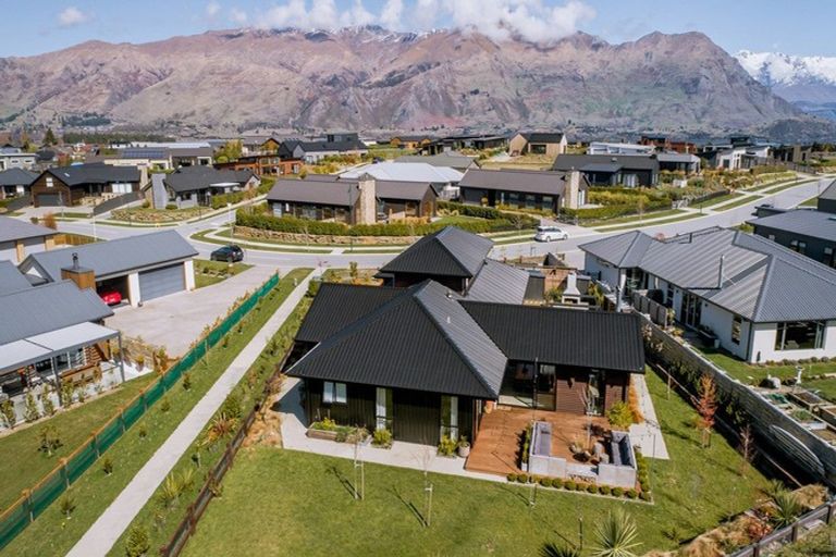 Photo of property in 89 Infinity Drive, Wanaka, 9305