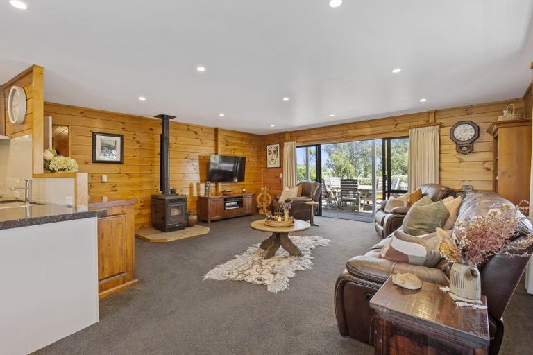 Photo of property in 90 Wirihana Road, Hawera, 4674