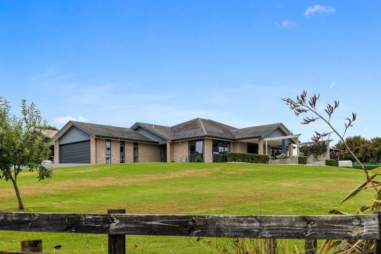 Photo of property in 7 Pebble Brook Road, Waitoki, Silverdale, 0994