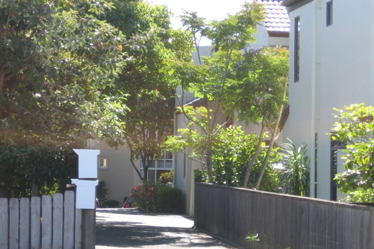 Photo of property in 16b Castor Bay Road, Castor Bay, Auckland, 0620