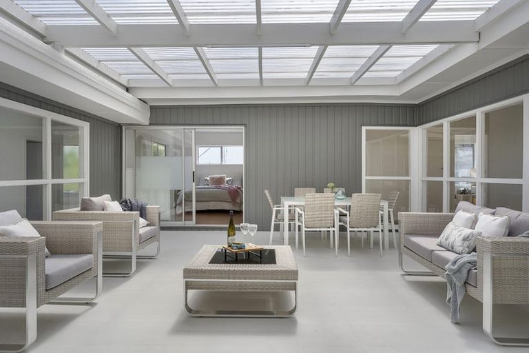 Photo of property in 3 Micawber Place, Mellons Bay, Auckland, 2014