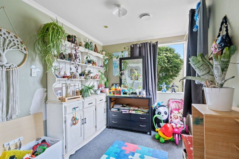 Photo of property in 37 Queen Street, Otautau, 9610